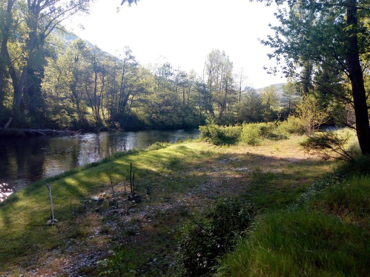 Camping Le Vialaret Nant Экстерьер фото