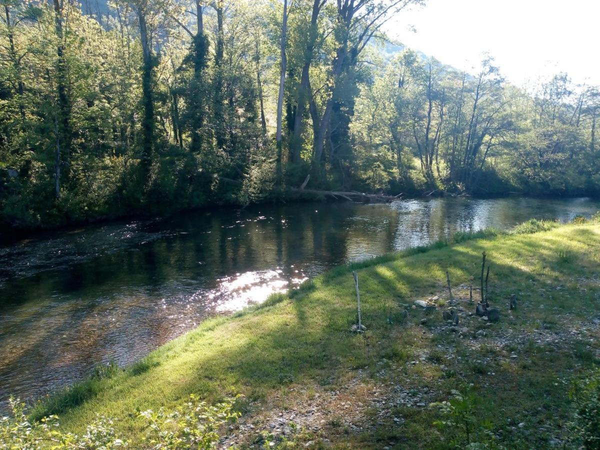 Camping Le Vialaret Nant Экстерьер фото